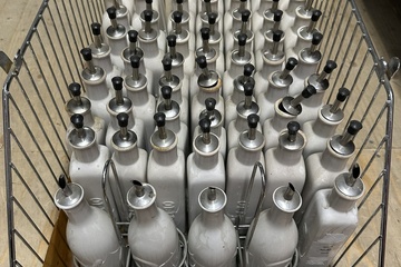 Afbeelding van 191. Olieflesjes 68 stuks