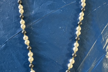 Afbeelding van Parelketting met Hematiet – 51 cm – Zwart/Wit Klassiek