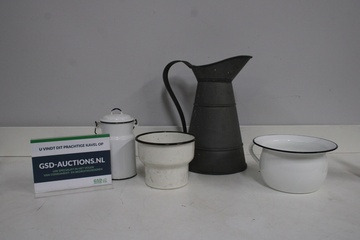 Afbeelding van Vintage Emaille Huishoudartikelen