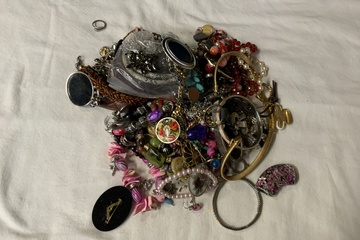 Afbeelding van Diverse sieraden - 1,5 kg