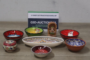 Afbeelding van Aardewerk schalen en Potjes'