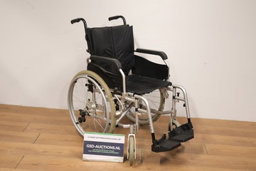 Afbeelding van Rolstoel met Voetsteunen van Excel Mobility