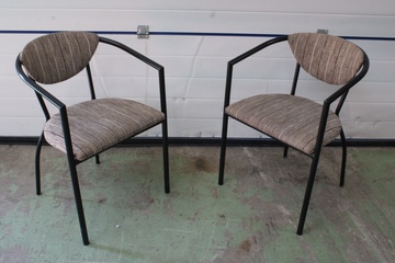 Afbeelding van Set van 2 Vintage Eetkamerstoelen met Zwart Frame''