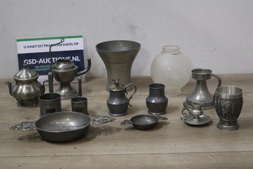 Afbeelding van Antieke Collectie van 13 Stuks Tin