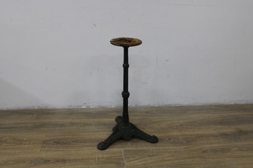 Afbeelding van Antieke gietijzeren tafelvoet