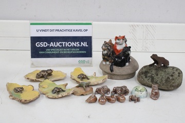 Afbeelding van Mix van 16 Dieren Sculpturen