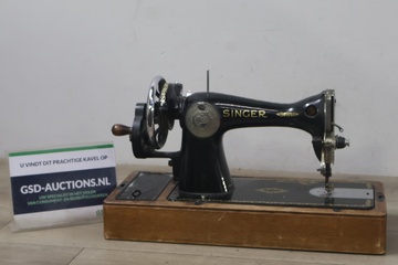Afbeelding van Antieke Singer Naaimachine'