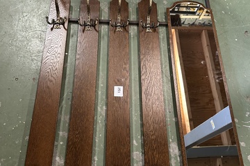 Afbeelding van 151. Kapstok met spiegel