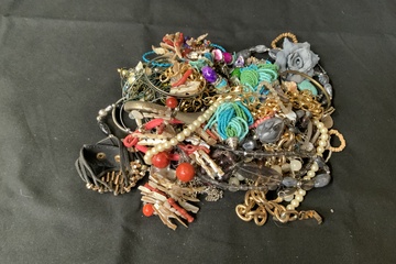 Afbeelding van Diverse sieraden - 1,5 kg