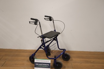 Afbeelding van Blauwe Quatro Rollator van Thuasne