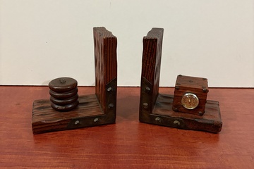 Afbeelding van Houten boekensteun met thermometer