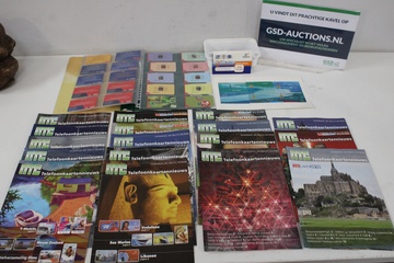 Afbeelding van Verzameling telefoonkaarten en tijdschriften