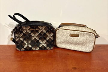 Afbeelding van 2 tassen van Michael Kors