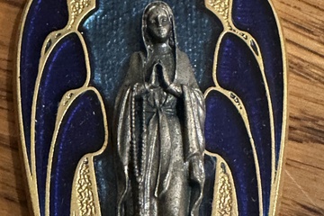 Afbeelding van Wijwaterbakje / Devotieplaat Maria – Metaal met Emaille – ca