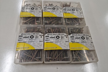 Afbeelding van 6 doos spaanplaatschroeven 