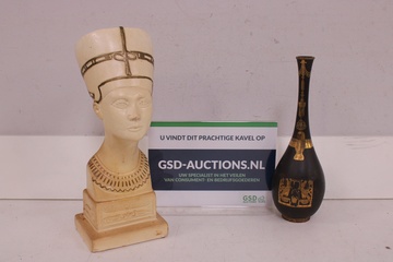 Afbeelding van Vintage Egyptische Buste met Vaas van Condor Holland