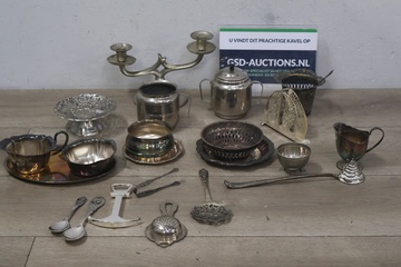 Afbeelding van Mix van Verzilverde objecten 22 stuks