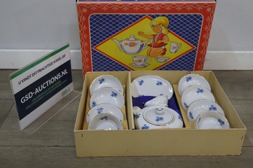 Afbeelding van Vintage porseleinen kinderservies set