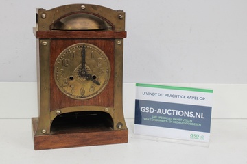 Afbeelding van Antiek Duitse Arts & Craft Schouwklok van Hout & Messing