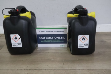 Afbeelding van Set van 2 Zwarte Benzine Jerrycans