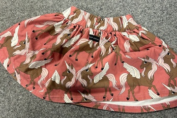 Afbeelding van schattig kinderrokje van het merk Dear Sophie met all-over p