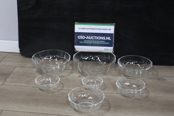 Afbeelding van Set Kristallen schalen 7 stuks'