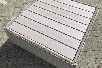 Afbeelding van Beach 7 mundo footstool 90x90 cappucino