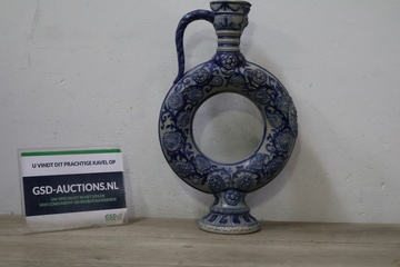 Afbeelding van Duitse "Ringkrug" – Met Gedetailleerd Reliëfdecor