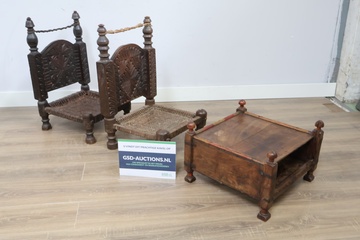 Afbeelding van Antieke set Nuristan Lage Stoelen - Swat Valley, Pakistan