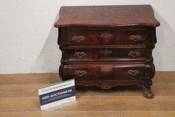 Afbeelding van Antiek Notenhouden Commode