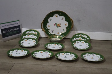 Afbeelding van Porseleinen borden en schalen 13 stuks