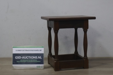 Afbeelding van Houten bijzettafel'