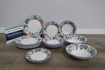 Afbeelding van Vintage 16-Delig Staffordshire Tableware Servies