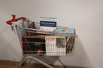 Afbeelding van Winkelwagen gevuld met vinylplaten