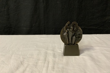 Afbeelding van Bronzen '60 Jaar CNV' van Corry Ammerlaan