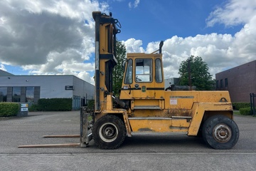 Afbeelding van Svetruck 1212035 – 12.000 kg Diesel Heftruck | Bouwjaar 1986