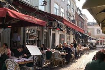 Afbeelding van Tafel bij Tante Pietje, feestje van Keesje & ABBA NIGHT (10 personen)