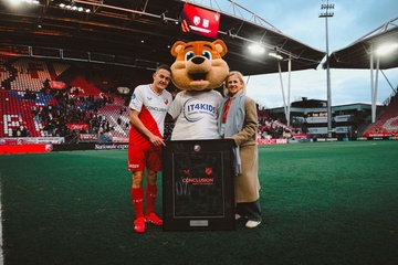 Afbeelding van Ingelijst FC Utrecht wedstrijdshirt