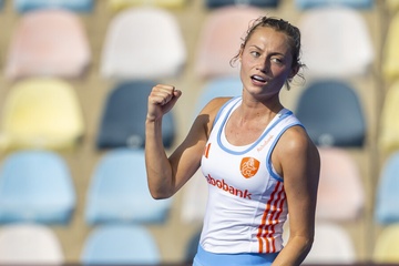 Afbeelding van Gesigneerde hockeystick van Olympisch Kampioen Marijn Veen en 2 tickets WK Hockey 2026