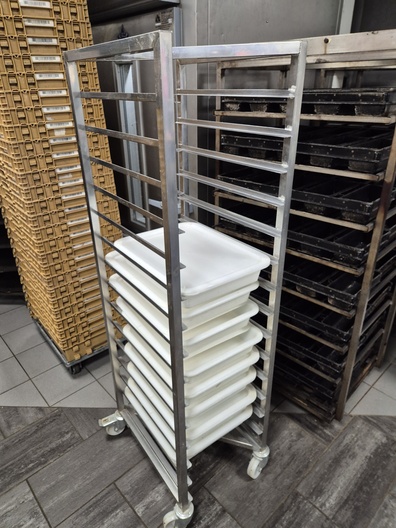 Zadenwagen met bakken