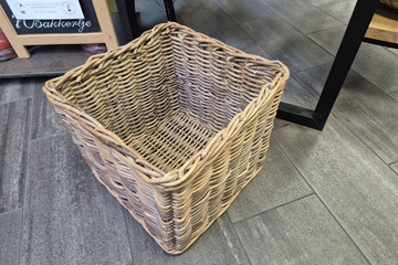 Afbeelding van Stevige rieten mand