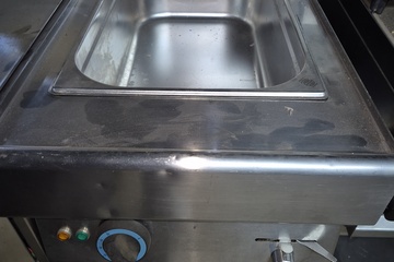 Afbeelding van Bain marie op kast