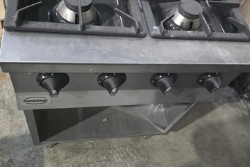 Afbeelding van gasfornuis 4 pits op kast  open kast