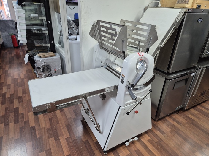 Deeg uitrolmachine bakkerij