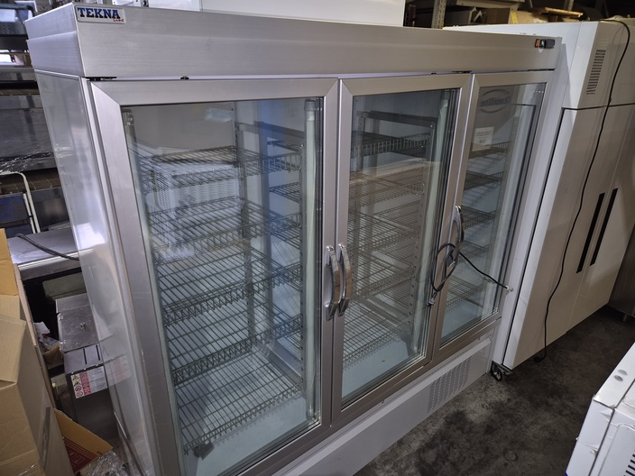 Teka supermarkt wandkoeling zilver