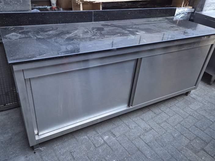 rvs werktafel zwart granieten blad