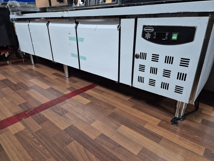 Lage 4 drs koelwerkbank nieuw