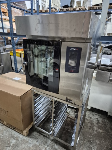 Oven Leventi ME met dampkap en rvs onderstel