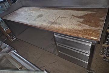 Afbeelding van RVS werkbank met houten werkblad