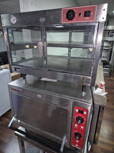 Blodgett pizzaoven en warmhoud pizza uitgifte vitrine